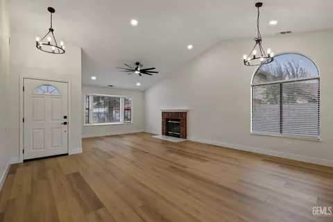 6903 Vanilla Ct, Bakersfield, CA 93313 photo 10