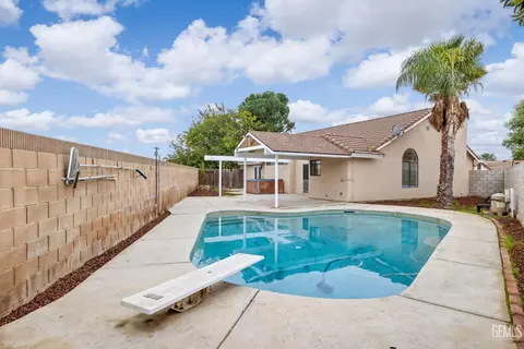 6903 Vanilla Ct, Bakersfield, CA 93313 photo 3