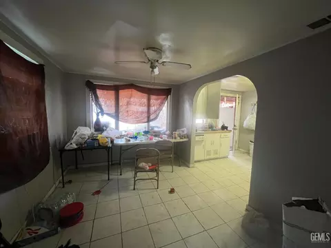 Other - 306 B St, Taft, CA 93268 photo 5 of 11