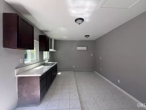 Other - 306 B St, Taft, CA 93268 photo 8 of 11
