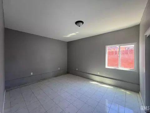 Bedroom - 306 B St, Taft, CA 93268 photo 8 of 9