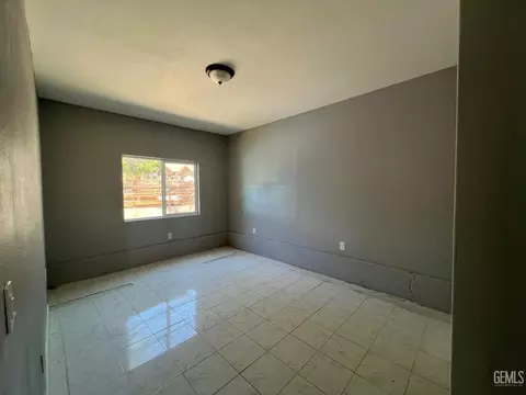 Bedroom - 306 B St, Taft, CA 93268 photo 9 of 9