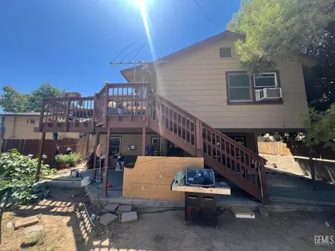Other - 306 B St, Taft, CA 93268 photo 10 of 11