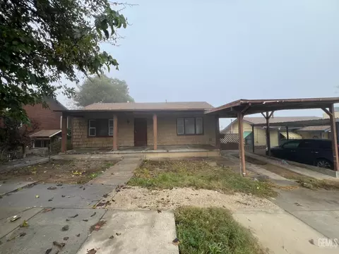 Other - 306 B St, Taft, CA 93268 photo 2 of 11