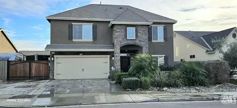 9211 Woodbrook Dr, Shafter, CA 93263