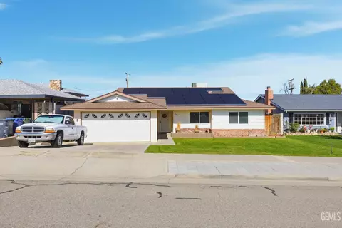 202 E Warren St, Taft, CA 93268 photo 2