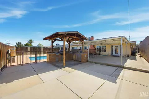 202 E Warren St, Taft, CA 93268 photo 41