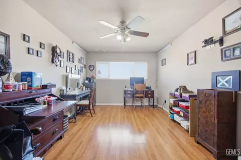 202 E Warren St, Taft, CA 93268 photo 33
