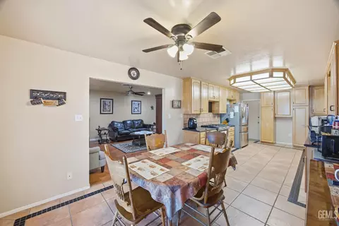 202 E Warren St, Taft, CA 93268 photo 13
