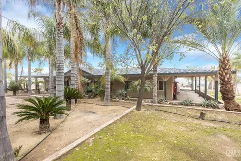 28345 Gardner Field Rd, Taft, CA 93268