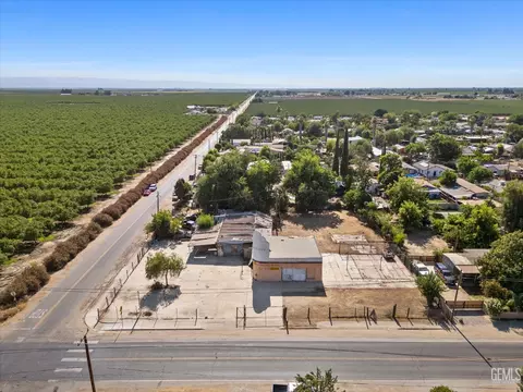 18499 Shafter Ave, Shafter, CA 93263 photo 3
