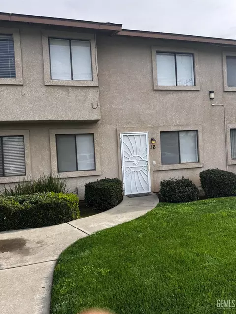 510 Real Rd #16, Bakersfield, CA 93309