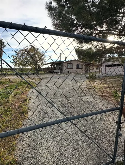 30401 Aerospace Hwy, Mojave, CA 93501 photo 2