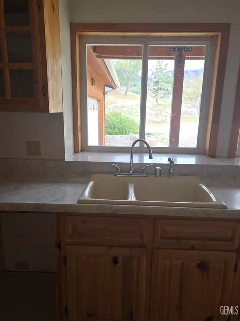 9656 Glacier Gulch Rd, Weldon, CA 93283 photo 6