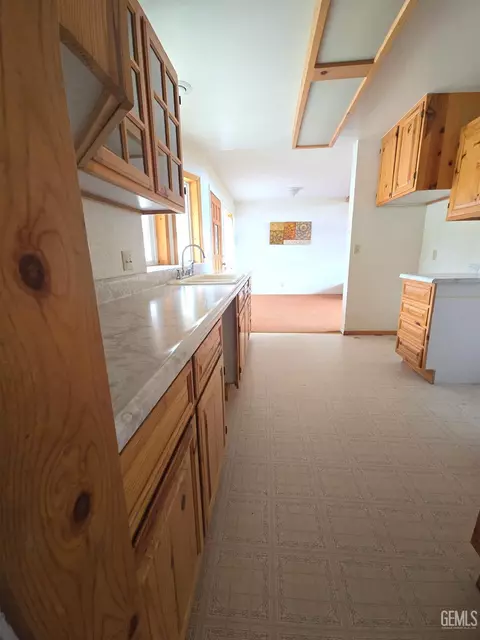 9656 Glacier Gulch Rd, Weldon, CA 93283 photo 5