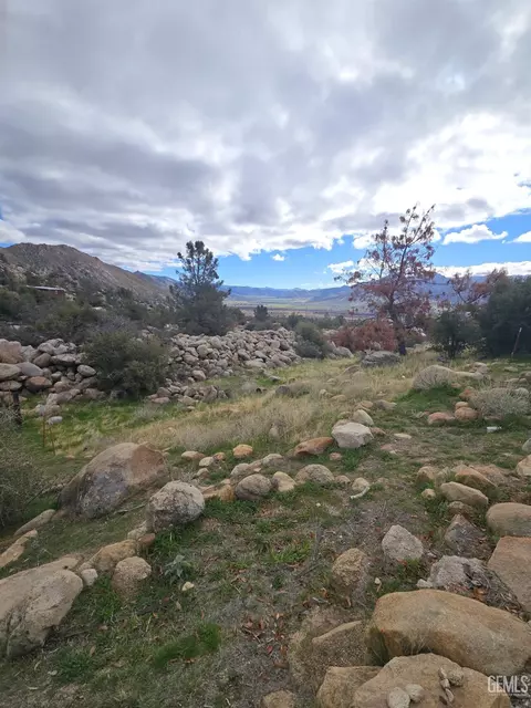 9656 Glacier Gulch Rd, Weldon, CA 93283 photo 3