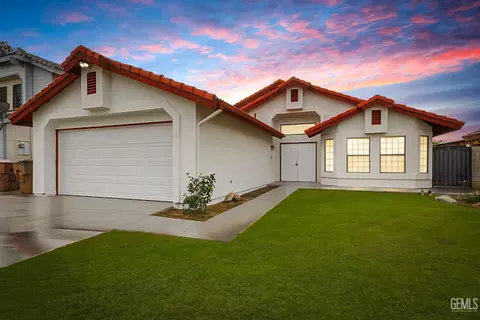 4613 Black Rock Mountain Ct, Bakersfield, CA 93304