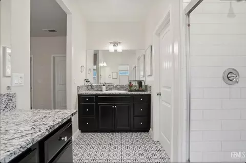 Entry Way - 9014 Sevenleaf Way, Shafter, CA 93263 photo 5 of 5