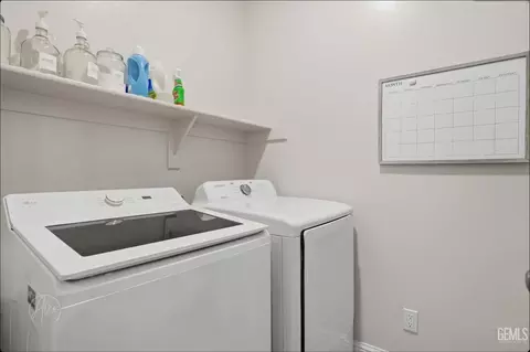 Other - 9014 Sevenleaf Way, Shafter, CA 93263 photo 5 of 7
