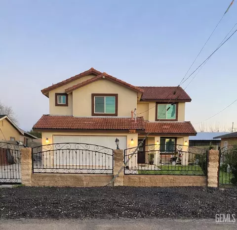 4812 Sammons Ave, Bakersfield, CA 93307
