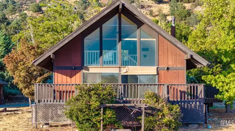 Exterior - 23941 Jacaranda Dr, Tehachapi, CA 93561 photo 1 of 10