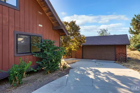 Other - 23941 Jacaranda Dr, Tehachapi, CA 93561 photo 8 of 11