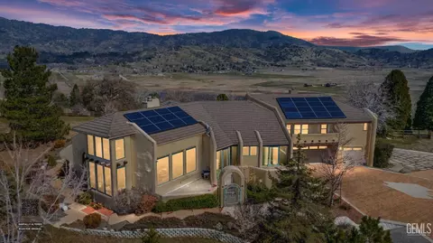 28221 Cumberland Rd, Tehachapi, CA 93561