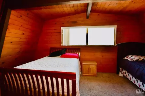 Bedroom - 29551 Springwood Ct, Tehachapi, CA 93561 photo 4 of 5