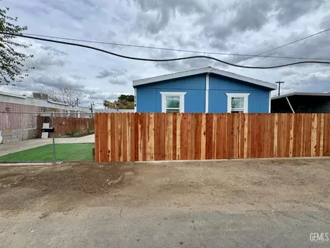 114 Plymonth Ave, Bakersfield, CA 93308