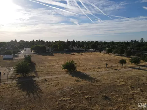 155 Redwood Dr, Shafter, CA 93263 photo 7