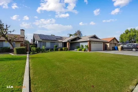 3717 Abbott Dr, Bakersfield, CA 93312 photo 2
