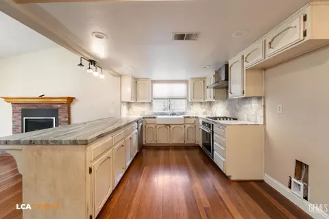 3717 Abbott Dr, Bakersfield, CA 93312 photo 10