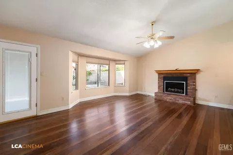3717 Abbott Dr, Bakersfield, CA 93312 photo 6
