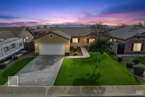 10811 Alondra Dr, Bakersfield, CA 93311