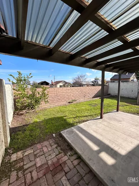 Exterior - 309 S 10th St, Taft, CA 93268 photo 1 of 2