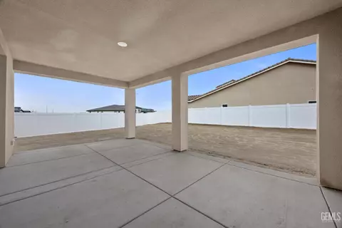 Exterior - 7014 Orchard View Dr, Bakersfield, CA 93314 photo 3 of 8