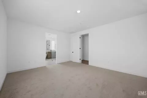 Bedroom - 7014 Orchard View Dr, Bakersfield, CA 93314 photo 8 of 9