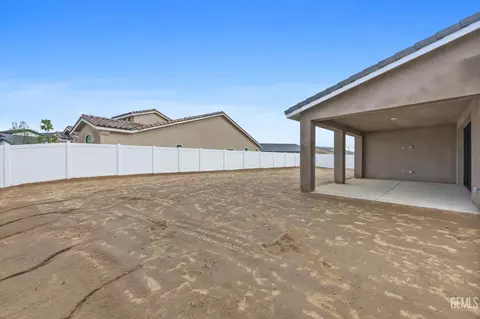 Exterior - 7014 Orchard View Dr, Bakersfield, CA 93314 photo 7 of 8