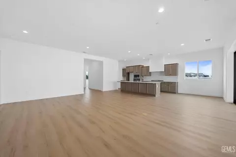 Other - 7014 Orchard View Dr, Bakersfield, CA 93314 photo 7 of 10