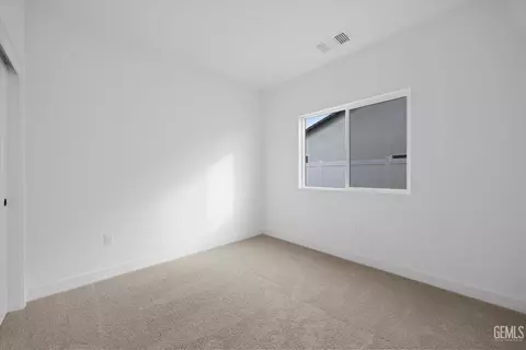 Bedroom - 7014 Orchard View Dr, Bakersfield, CA 93314 photo 7 of 9