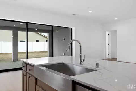 Kitchen - 7014 Orchard View Dr, Bakersfield, CA 93314 photo 3 of 3