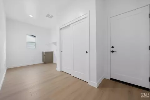 Entry Way - 7014 Orchard View Dr, Bakersfield, CA 93314 photo 13 of 13