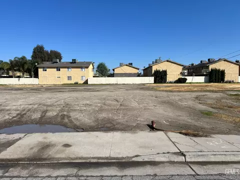 2702 Los Carneros Pl, Bakersfield, CA 93304
