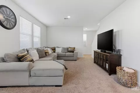 5828 Commonwealth Ave, Bakersfield, CA 93313 photo 9