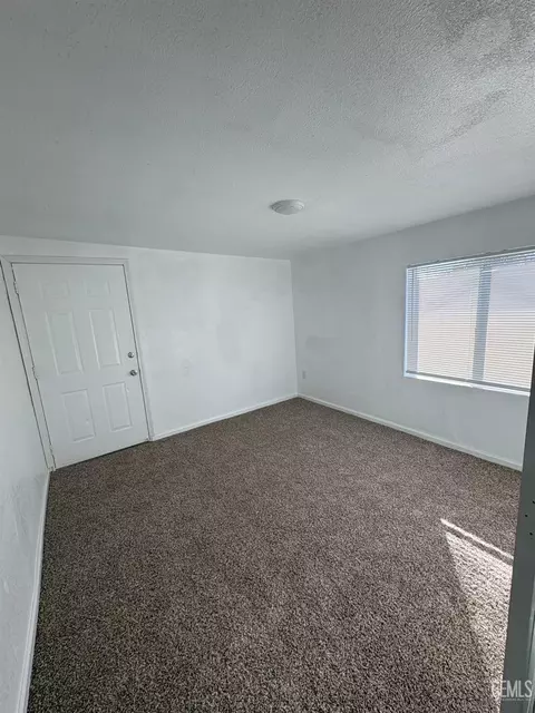 391 Euclid Ave, Shafter, CA 93263 photo 23