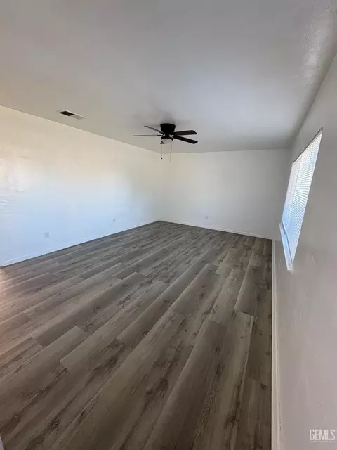 391 Euclid Ave, Shafter, CA 93263 photo 9