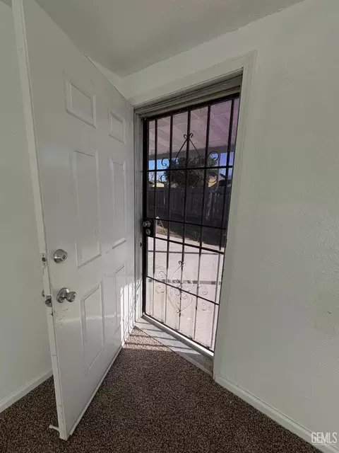 391 Euclid Ave, Shafter, CA 93263 photo 24