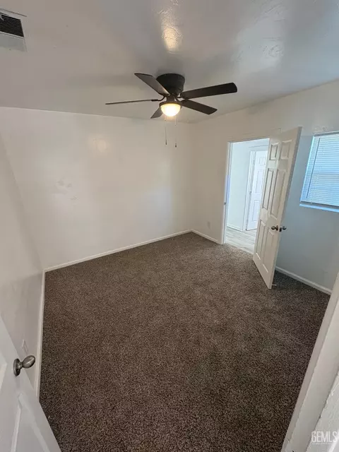 391 Euclid Ave, Shafter, CA 93263 photo 18
