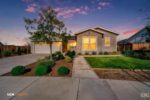 9304 Parkdale Way, Shafter, CA 93263