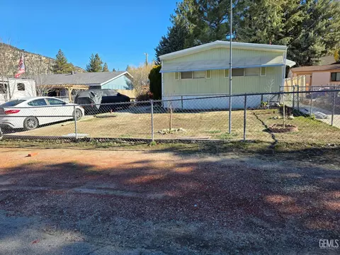208 Pinon St, Frazier Park, CA 93225